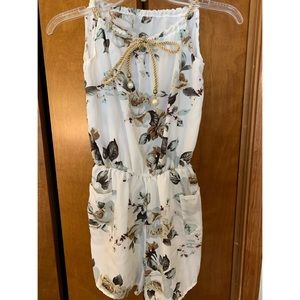 🌟3/$9🌟 Floral romper